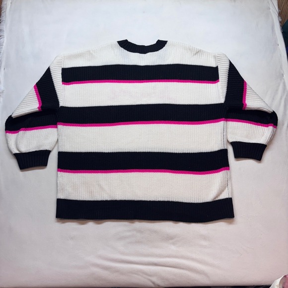 Torrid "Je T'aime" Knit Sweater Plus Size 3 Women's Black pink‎ white - Picture 3 of 7